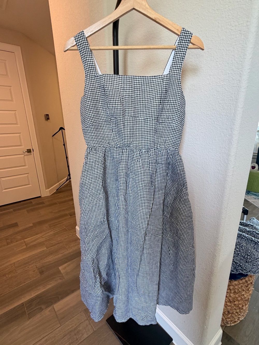 Quince 100% European Linen Fit & Flare Midi Dress / Classic Mini Gingham / S - Picture 2 of 8